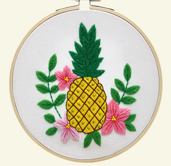 TROPICAL PINEAPPLE