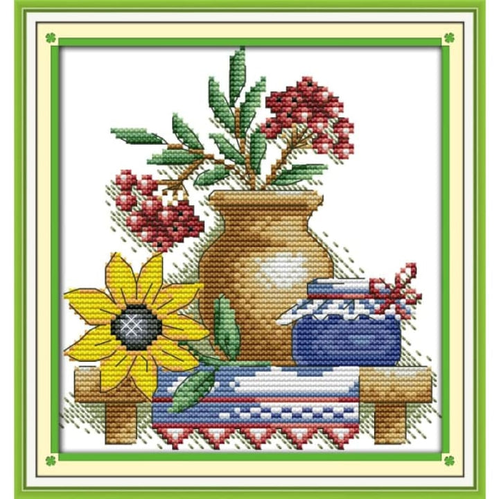 The teapot with flowers (2)